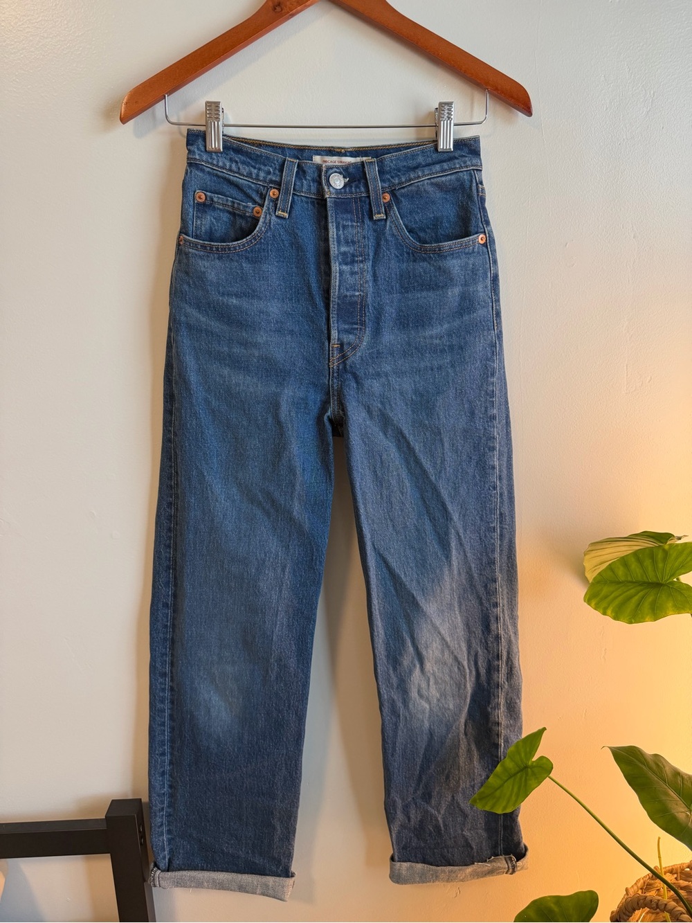 Levi’s Ribcage straight leg jeans 24